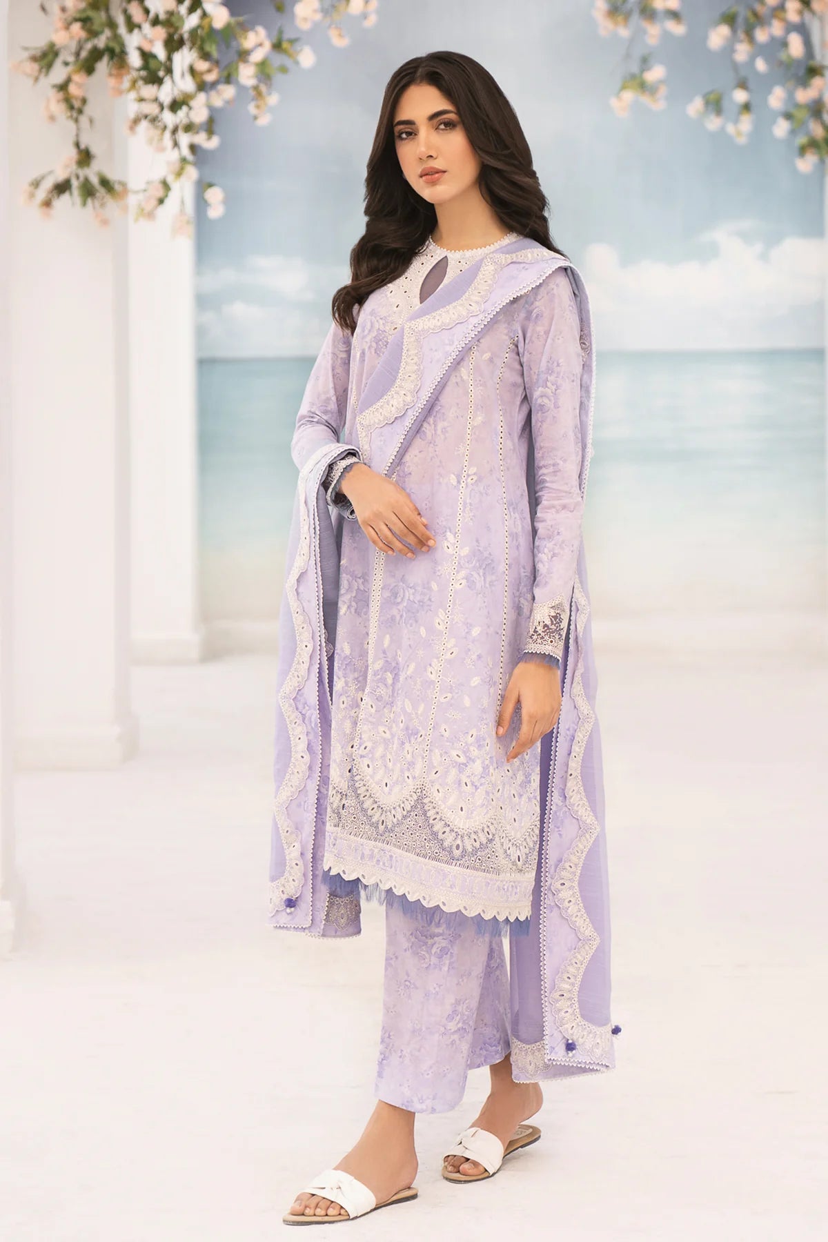 EMBROIDERED LAWN USE-9239